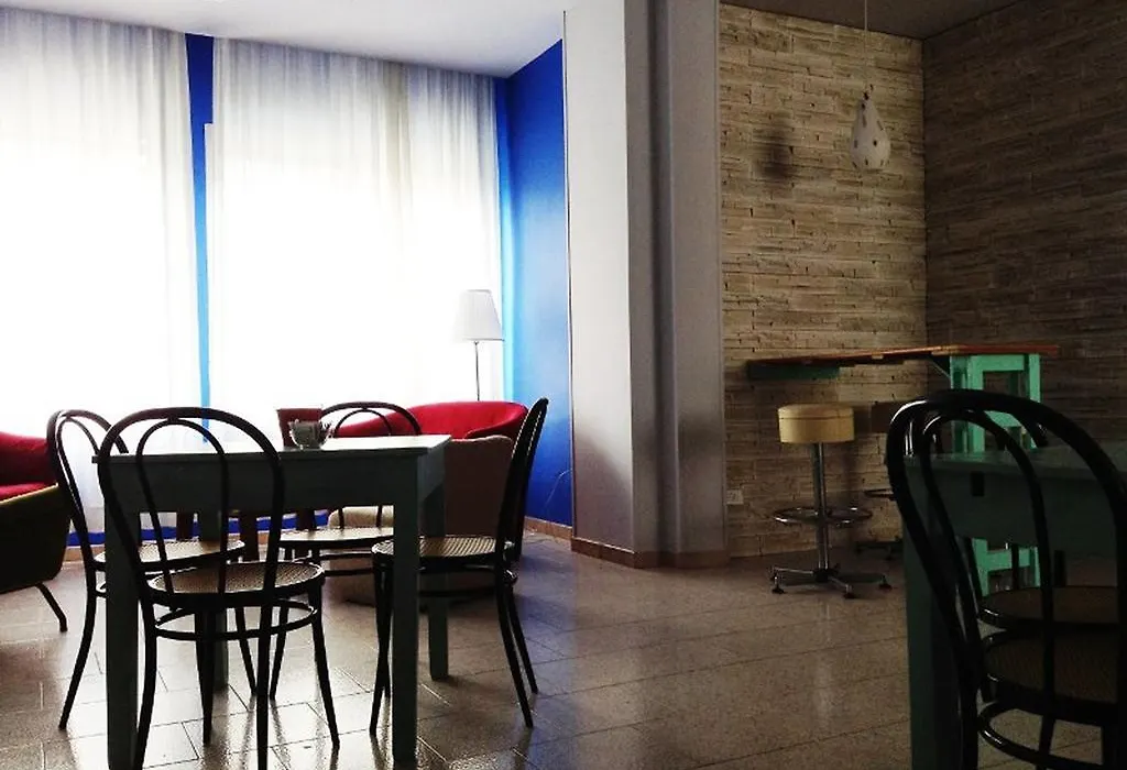 Hotel Byron solo per giovani-1